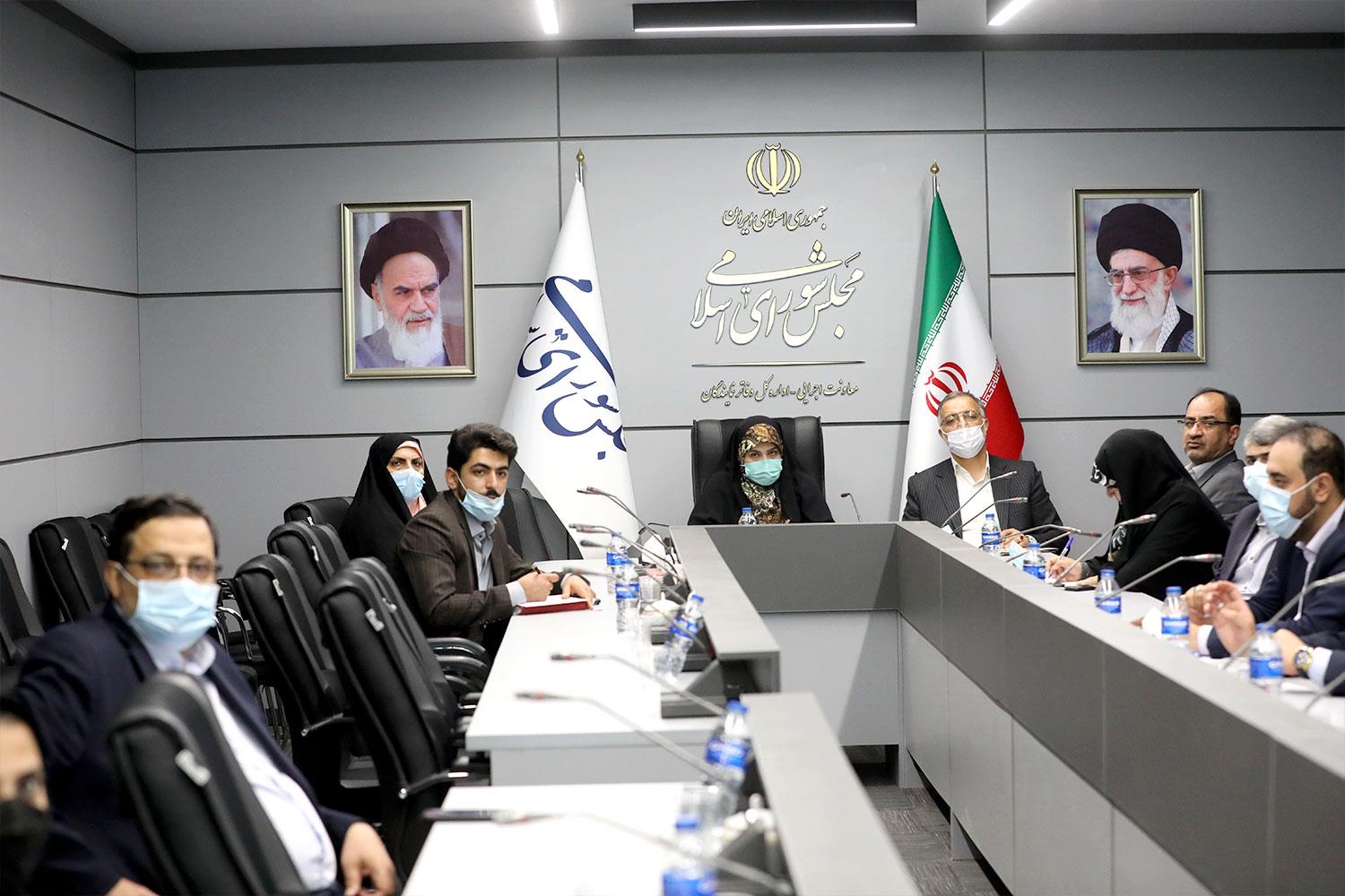 حضور شهردار تهران در جلسه فراکسیون محیط زیست و فراکسیون مدیریت شهری